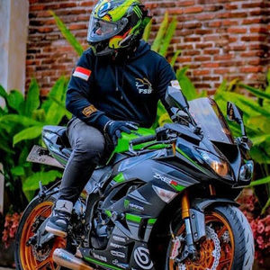 Meet your Posher, Felipe